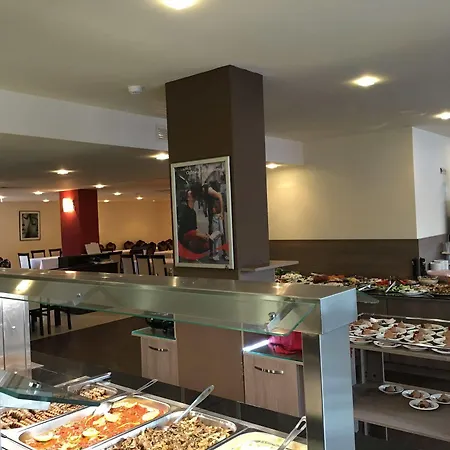 Tm Deluxe Szálloda